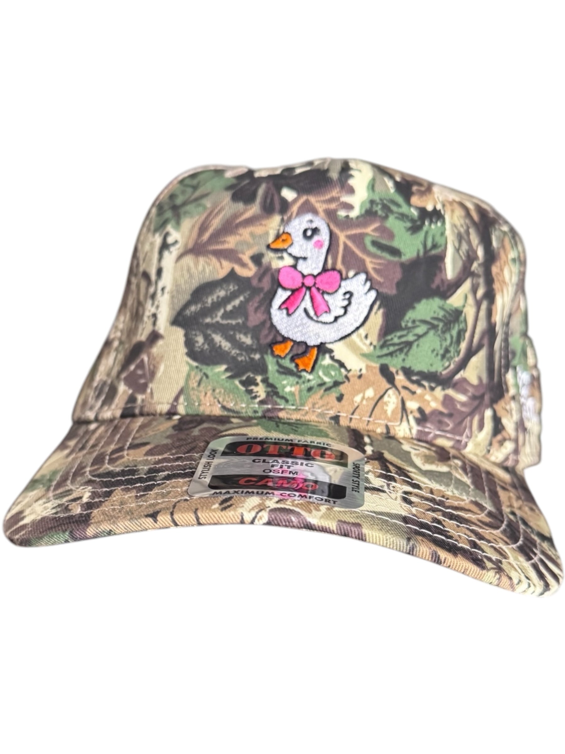 GOOSE WEARING BOW HAT