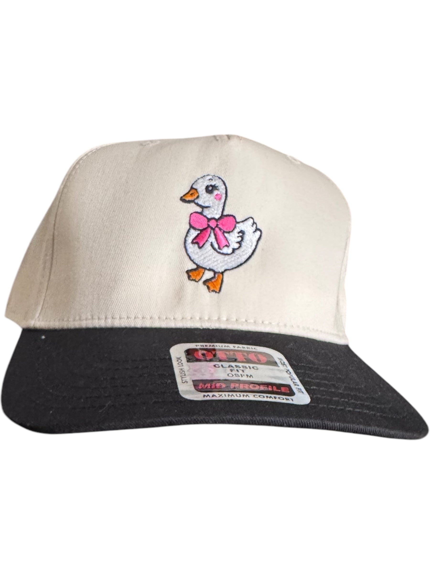 GOOSE WEARING BOW HAT