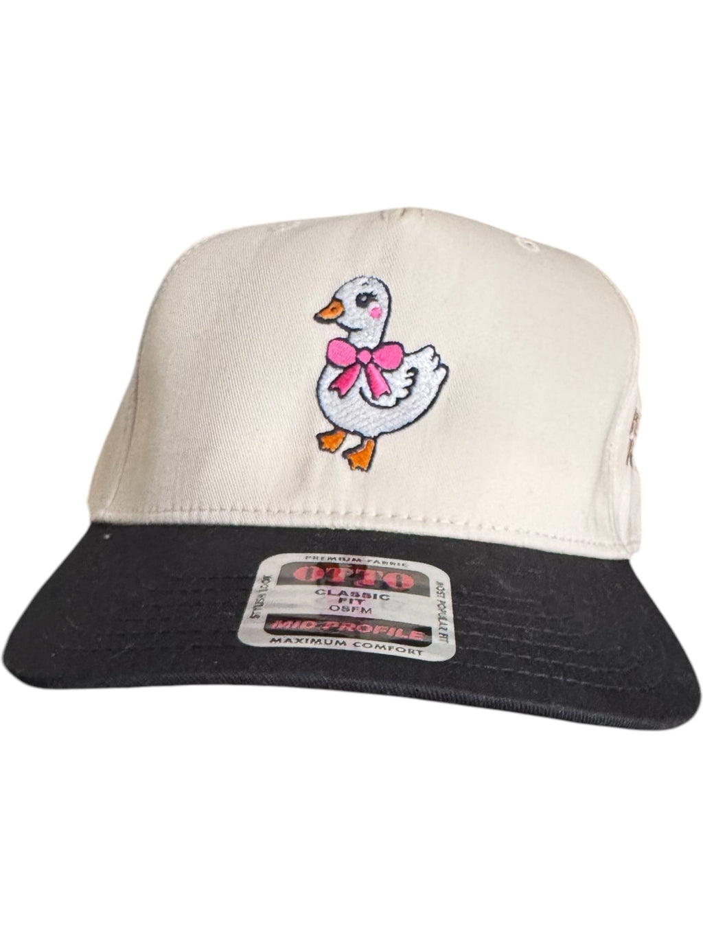 GOOSE WEARING BOW HAT